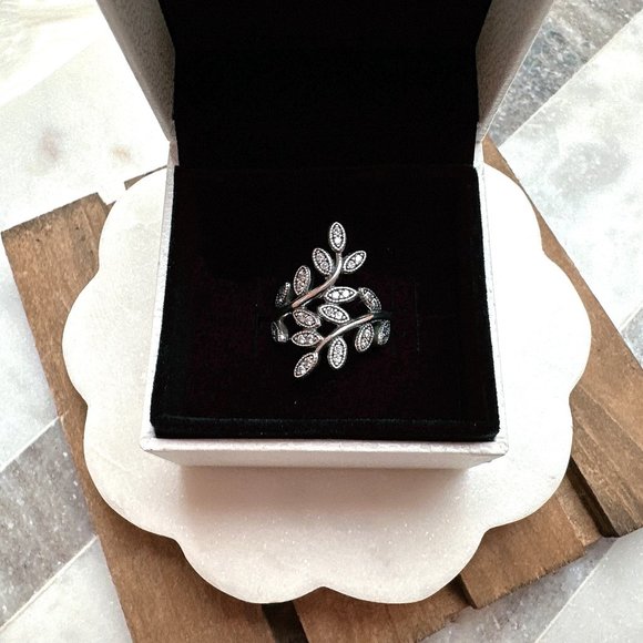 Pandora Sparkling Leaves Ring in Sterling Silver - Picture 1 of 4